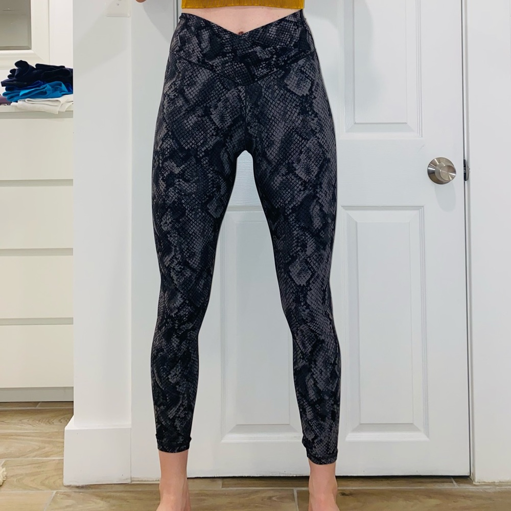 High Waisted Crossover Legging